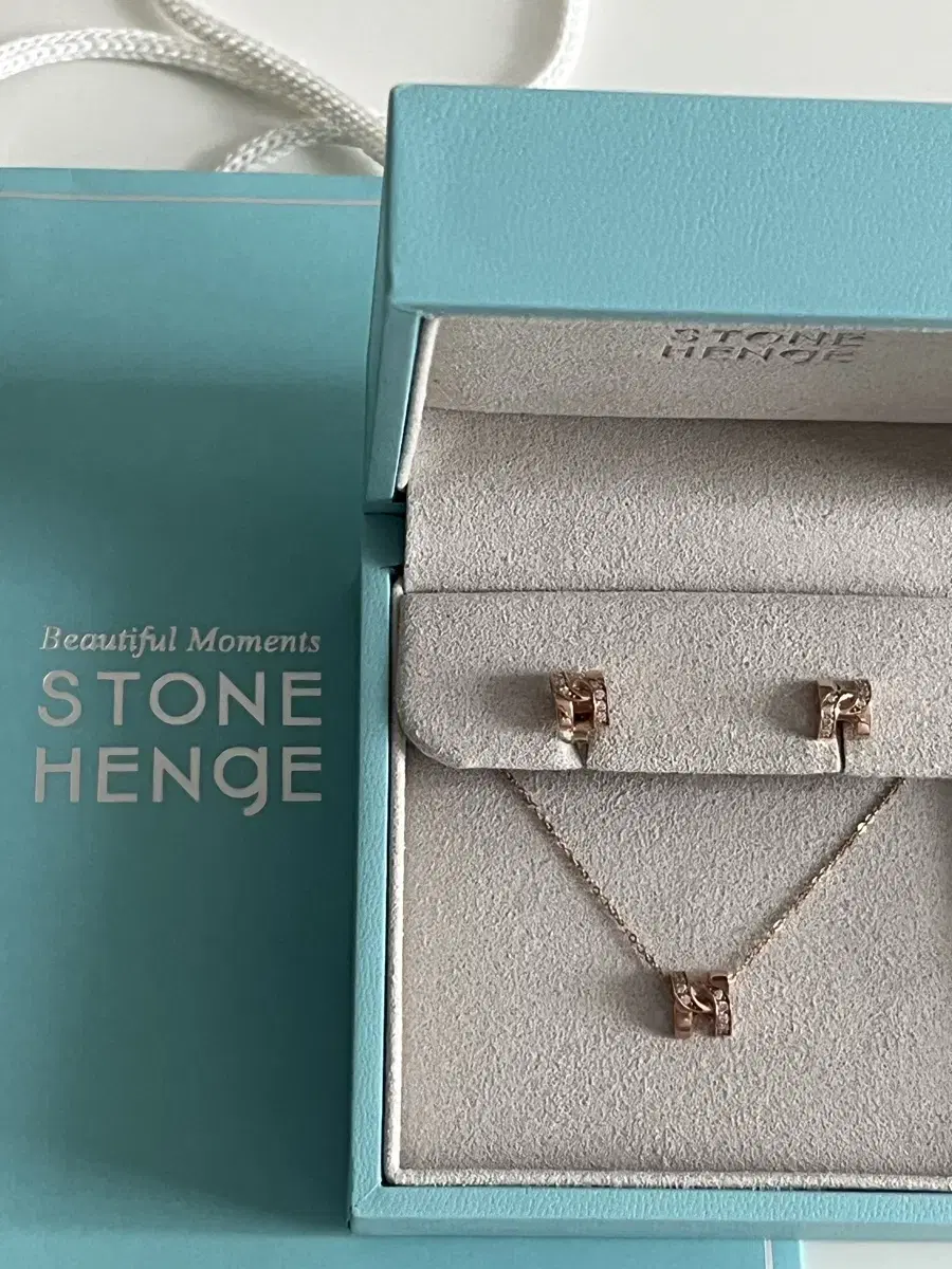 STONEHENGE | 스톤헨지 Stonehenge Love Knot Dancing Stone